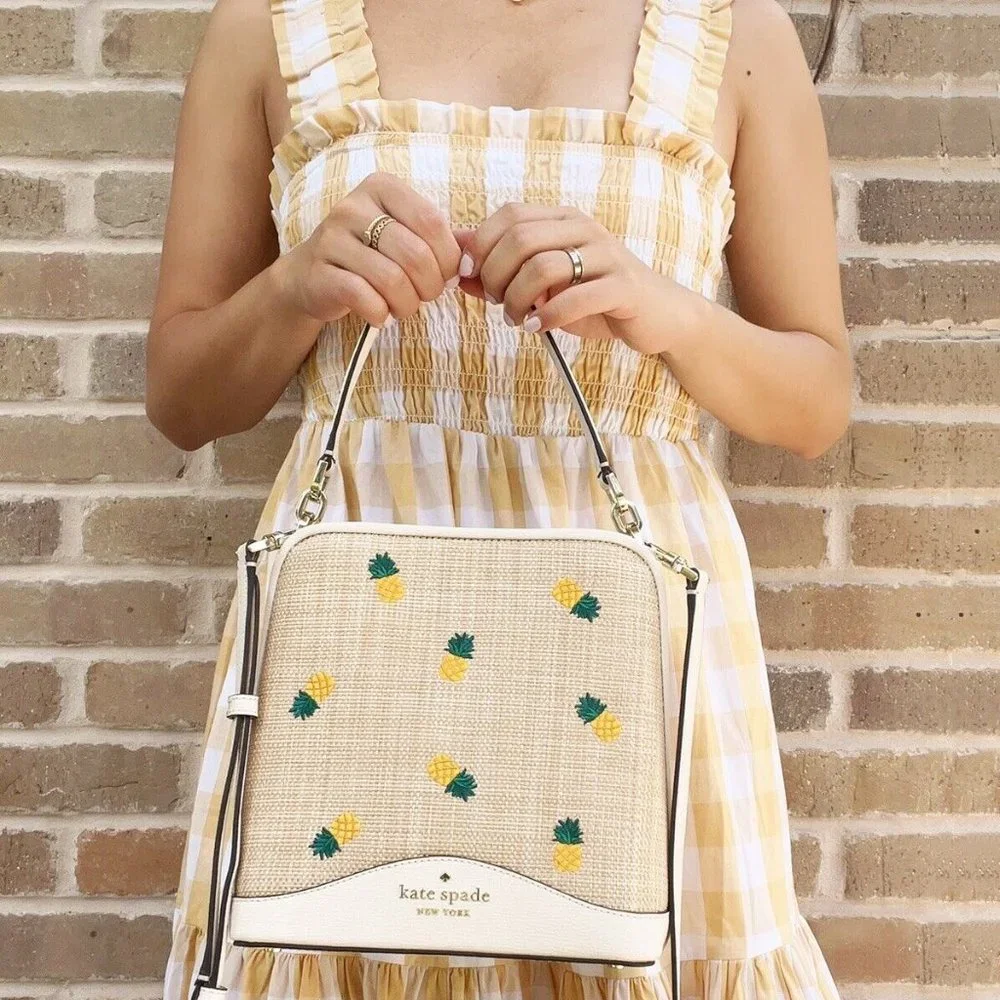 Bundle💕Kate Spade Bucket Bag Crossbody + Wallet - Picture 3 of 5